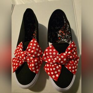 NWT Disney Minnie Polka Dot Bow Tennis Shoes